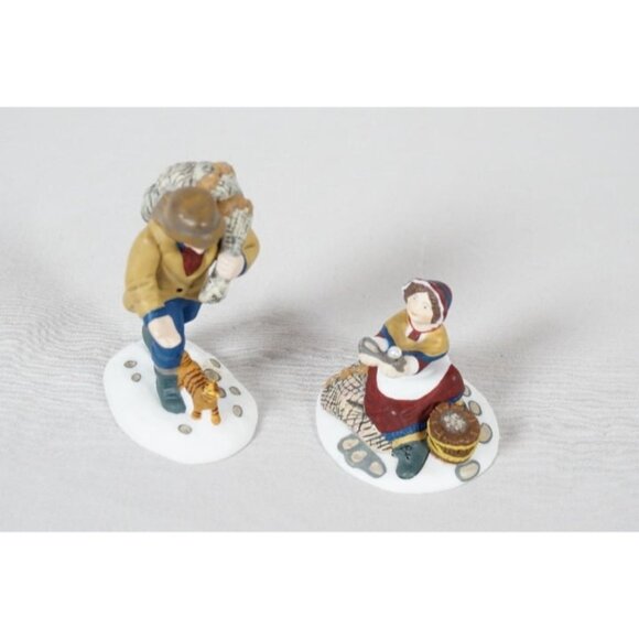 Department 56 - A Treasure From The Sea - Heritage Village Collection 58461 - Picture 1 of 6